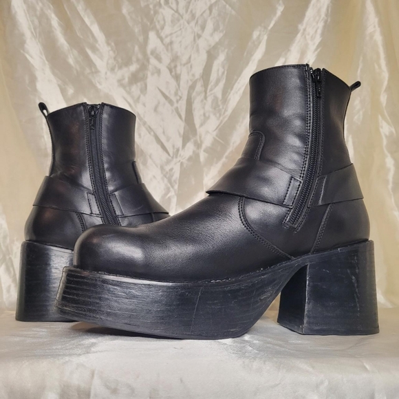DESTROY vintage black leather 90s era heeled platform boots - Picture 4 of 8